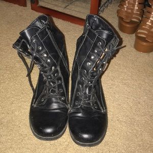 Guess combat leather boots